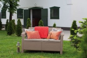 Диван пластиковый Корфу (Corfu love seat) капучино - песок в Югорске - yugorsk.ok-mebel.com | фото 3